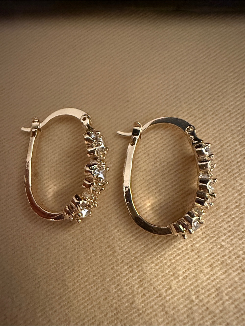 Women’s Earrings - Gold Floral Crystal Hoop Earrings NWOT